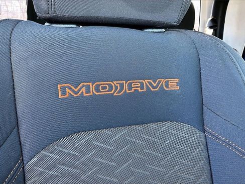 Used 2021 Jeep Gladiator Mojave image 22