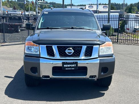 Used 2011 Nissan Titan SV AWD/4WD image 2
