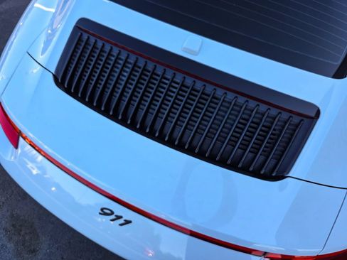 Used 2017 Porsche 911 Carrera 4S AWD/4WD image 39