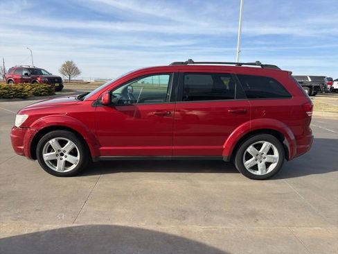 Used 2010 Dodge Journey SXT w/ Premium Convenience Group AWD/4WD image 4