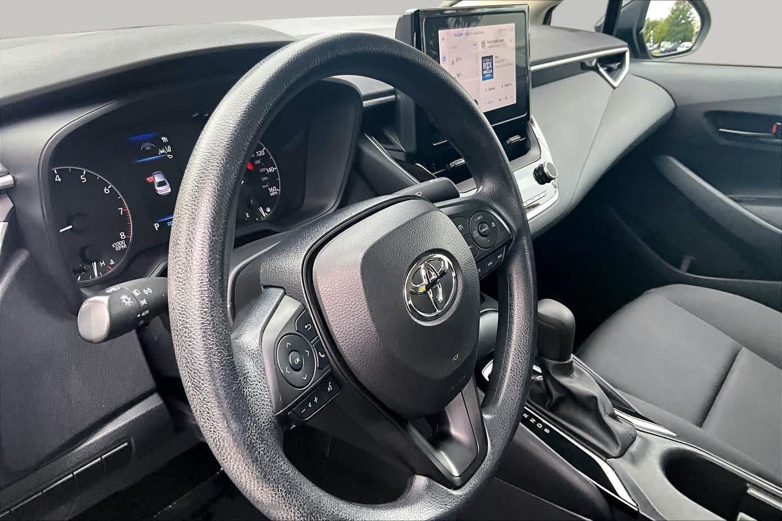 Used 2024 Toyota Corolla LE FWD image 17