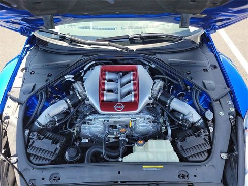 Used 2024 Nissan GT-R Premium w/ Premium Interior Package image 28