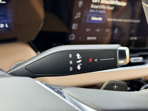 Used 2025 Chevrolet Equinox ACTIV w/ Safety and Technology Package image 12