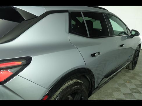 Used 2025 Chevrolet Equinox EV RS image 22