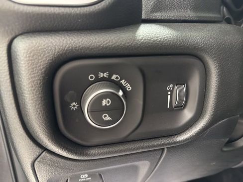 New 2026 RAM 1500 Express AWD/4WD image 21