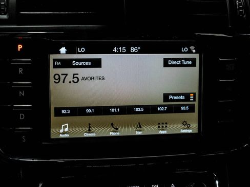 Used 2018 Lincoln Continental Reserve FWD image 32