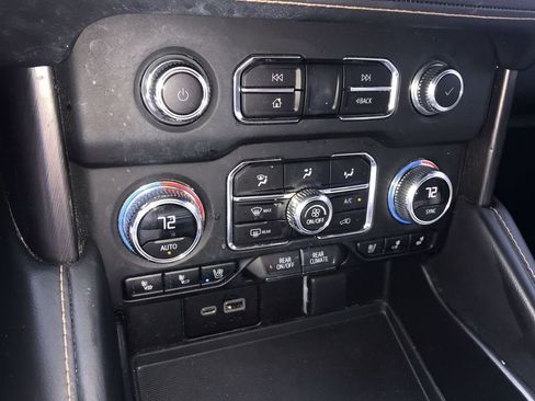 Used 2023 GMC Yukon AT4 w/ AT4 Premium Package image 19