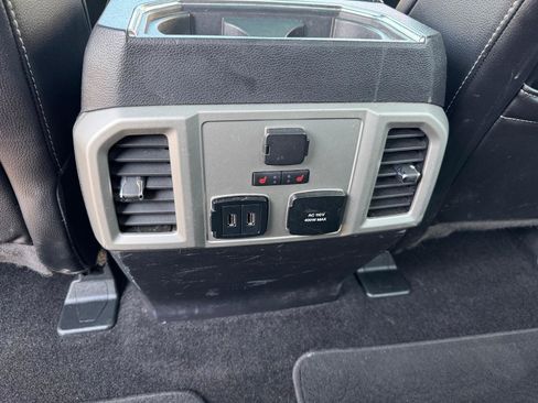 Used 2018 Ford F150 Lariat w/ Equipment Group 502A Luxury AWD/4WD image 10