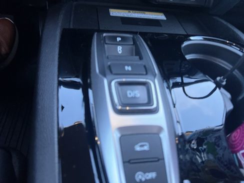 Used 2020 Honda Pilot Elite image 22