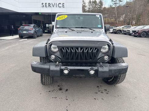 Used 2017 Jeep Wrangler Sport AWD/4WD image 8