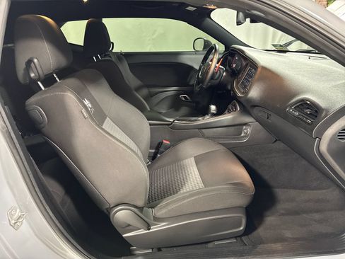 Used 2022 Dodge Challenger R/T Scat Pack RWD image 27