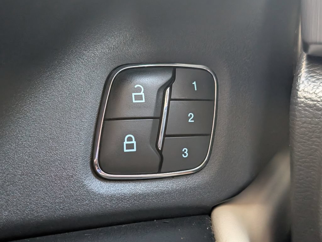 Used 2020 Ford Expedition Max Platinum AWD/4WD image 12