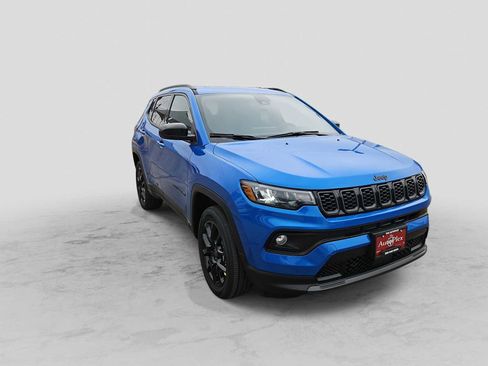 New 2026 Jeep Compass Latitude image 2