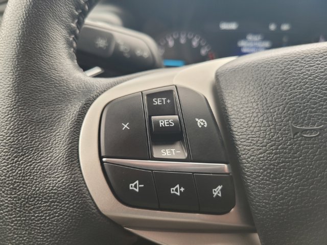 Certified 2023 Ford Explorer XLT w/ Equipment Group 202A AWD/4WD image 27