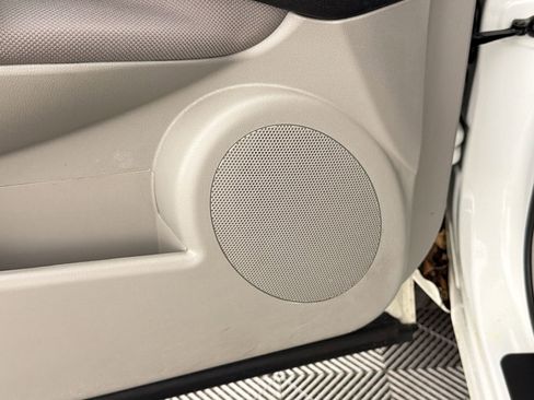 Used 2013 Nissan Rogue SV AWD/4WD image 23