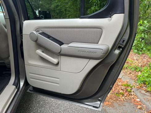 Used 2007 Ford Explorer Sport Trac XLT RWD image 14
