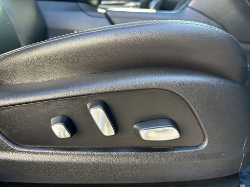 Used 2020 Cadillac XT5 Premium Luxury image 20