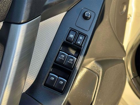 Used 2018 Subaru Forester 2.5i Limited image 16