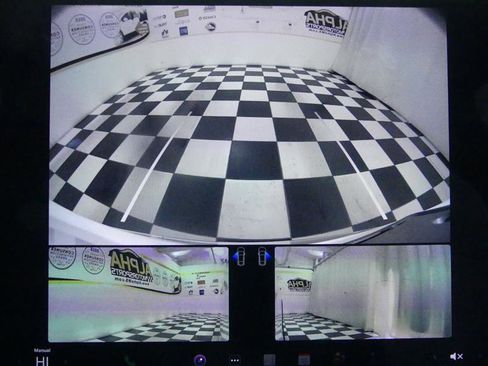 Used 2022 Tesla Model X Plaid image 13