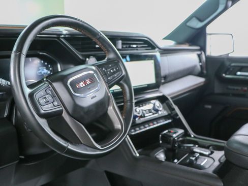Used 2024 GMC Sierra 1500 AT4 w/ Technology Package AWD/4WD image 27