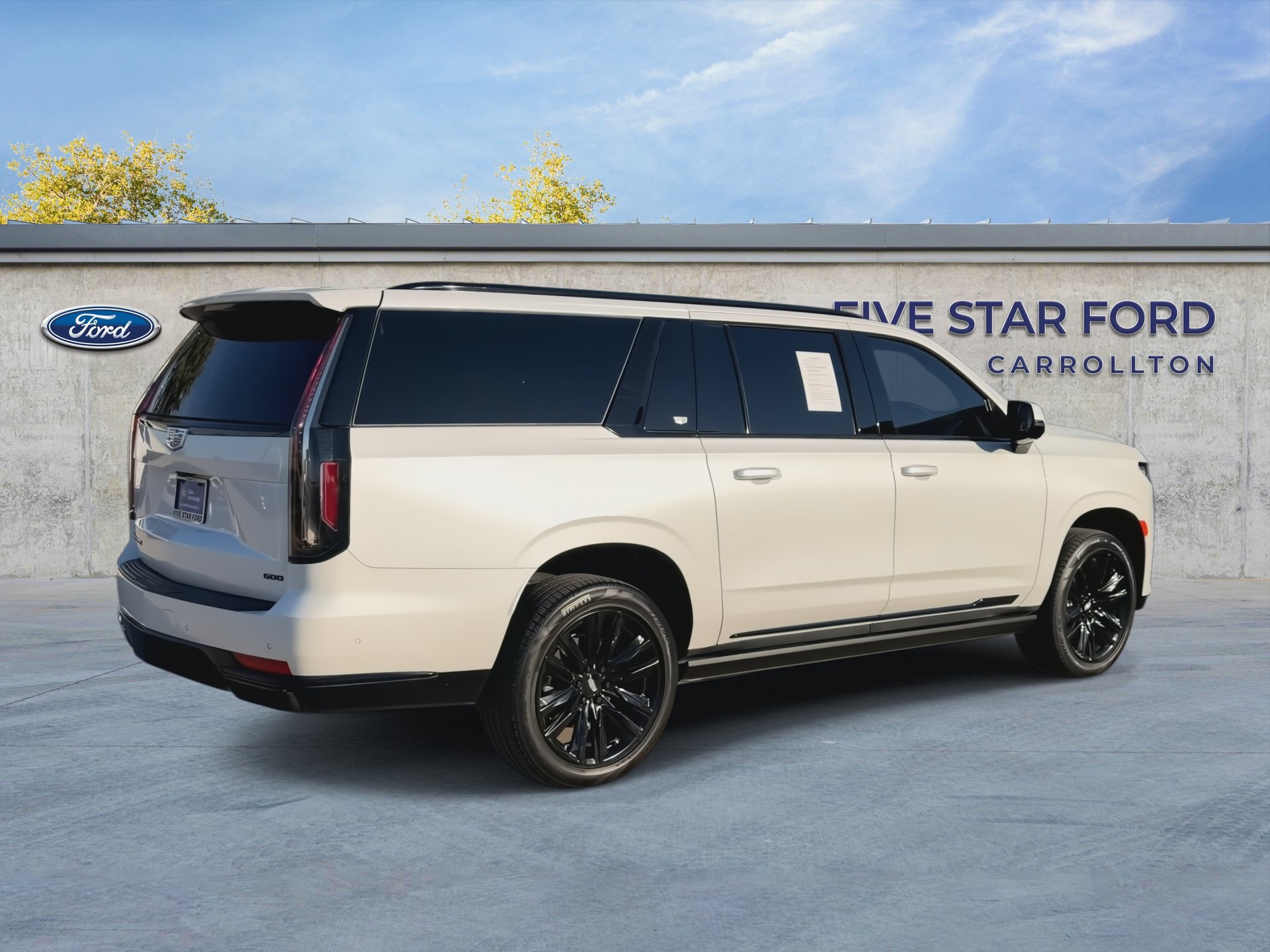 Used 2023 Cadillac Escalade ESV Sport Platinum w/ LPO, Floor Liner Package AWD/4WD image 8
