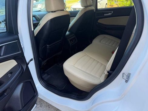 Used 2020 Ford Edge SEL w/ Convenience Package FWD image 11