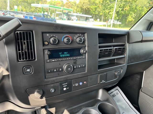 Used 2023 GMC Savana 2500 RWD image 25