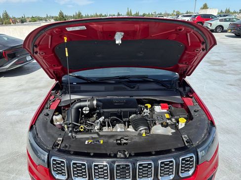 Used 2025 Jeep Compass Limited AWD/4WD image 33