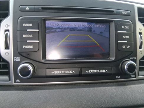 Used 2019 Kia Sportage LX AWD/4WD image 16