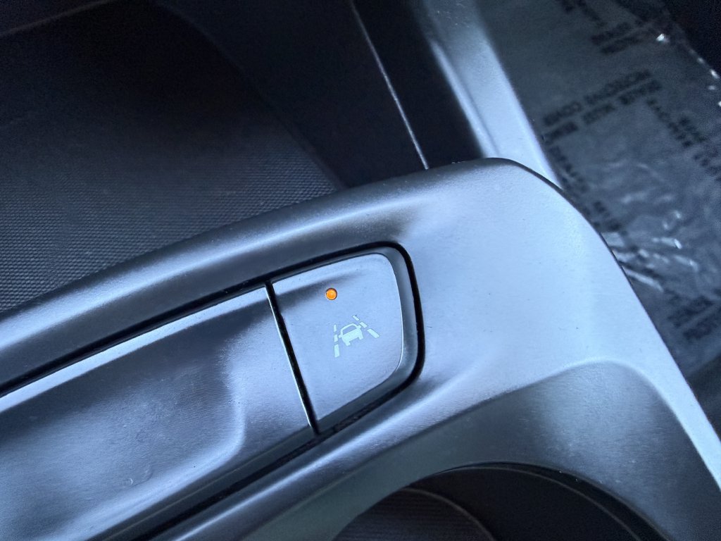 Used 2025 Chevrolet Trax LS FWD image 17