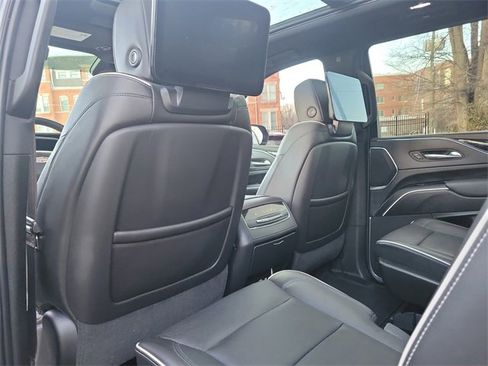 Used 2021 Cadillac Escalade Sport w/ Driver Assist Tech Package image 30