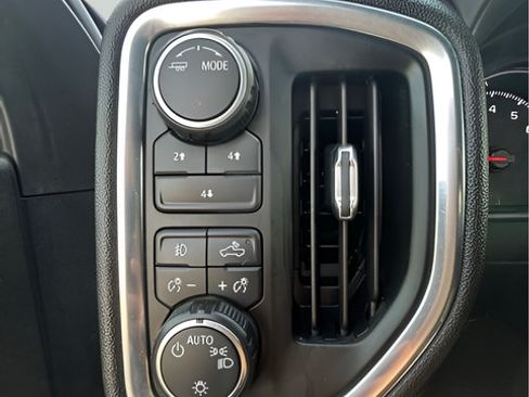 Used 2021 Chevrolet Silverado 2500 LT w/ Fleet Comfort Package AWD/4WD image 19