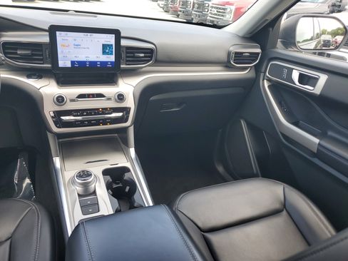 Used 2023 Ford Explorer XLT w/ Equipment Group 202A image 19