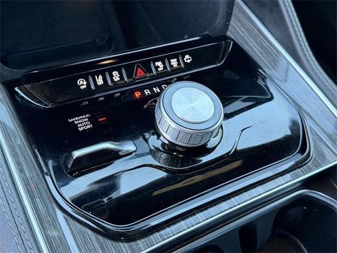 Used 2022 Jeep Wagoneer Series II image 19