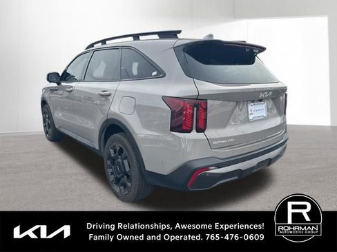 Used 2024 Kia Sorento SX Prestige image 3