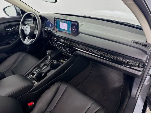 Used 2025 Honda Accord Touring image 31