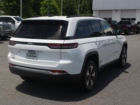 Used 2024 Jeep Grand Cherokee Limited 4xe AWD/4WD image 8