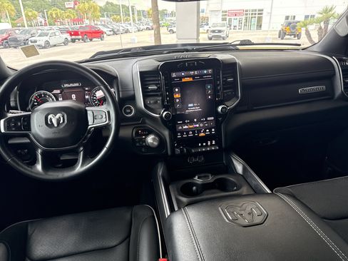 Used 2024 RAM 1500 Laramie AWD/4WD image 27