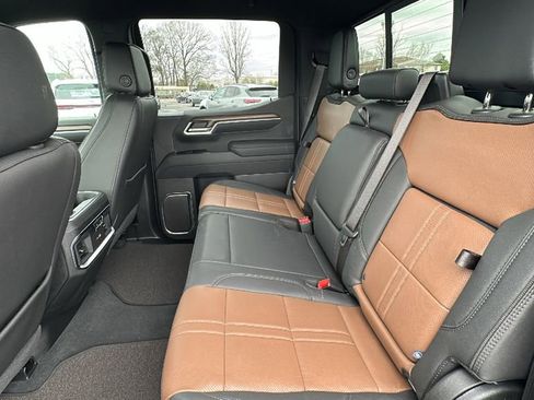 Certified 2025 Chevrolet Silverado 1500 High Country w/ Technology Package image 13