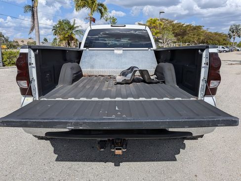 Used 2006 Chevrolet Silverado 3500 LT w/ Onstar Plus Package AWD/4WD image 14