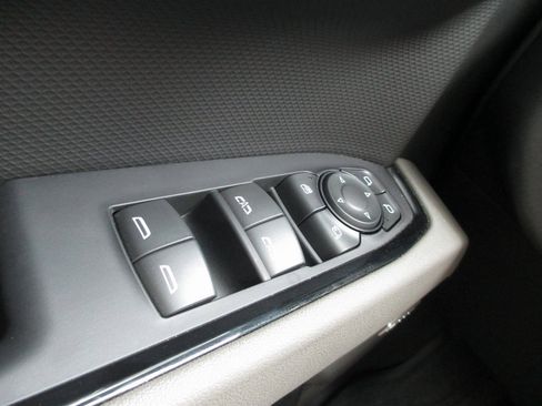 Used 2025 Chevrolet Silverado 1500 ZR2 w/ Technology Package image 28