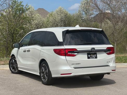 Used 2022 Honda Odyssey Elite image 3