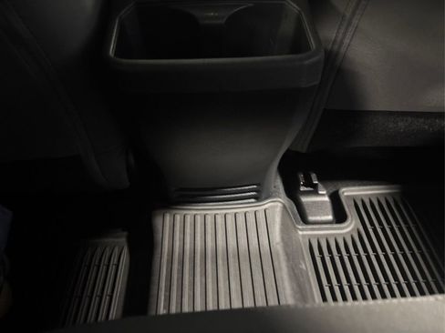 Used 2020 Toyota Tacoma SR AWD/4WD image 30