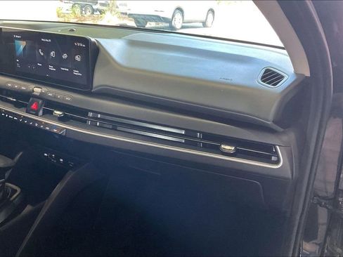 Used 2025 Kia K4 FWD image 22