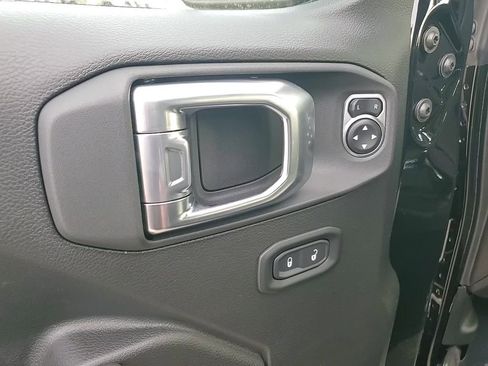 New 2026 Jeep Gladiator Sport image 10