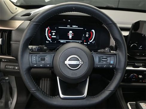 Used 2024 Nissan Pathfinder Platinum w/ Cargo Package image 7