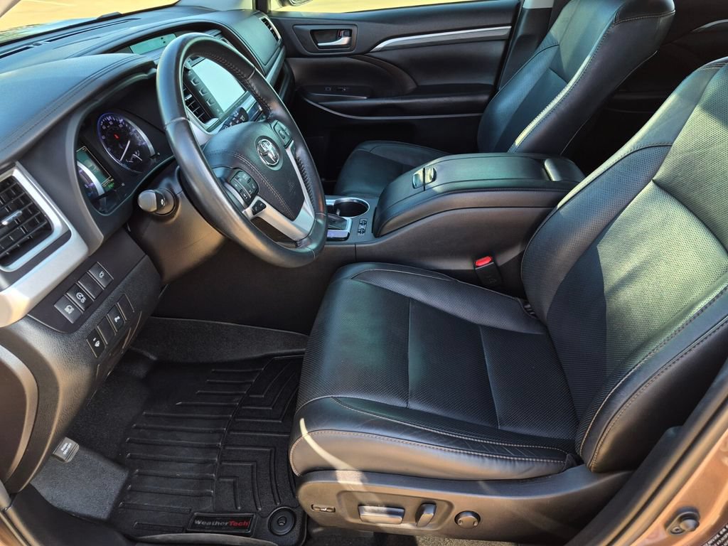 Used 2019 Toyota Highlander Limited FWD image 31