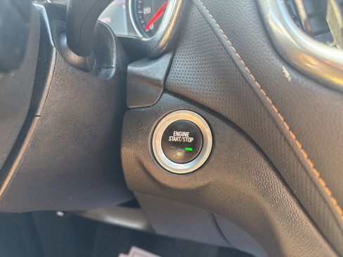 Certified 2020 Chevrolet Equinox Premier AWD/4WD image 24