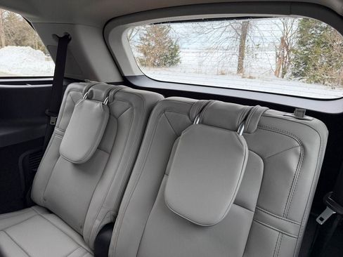 New 2026 Lincoln Aviator Reserve image 17