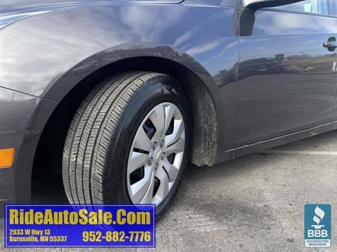 Used 2014 Chevrolet Cruze LS image 23